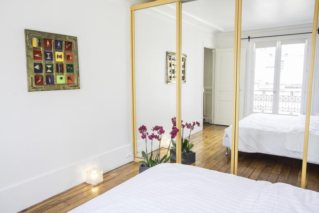 Luxury Apartment In Paris Center - Louvre Museum Exterior photo